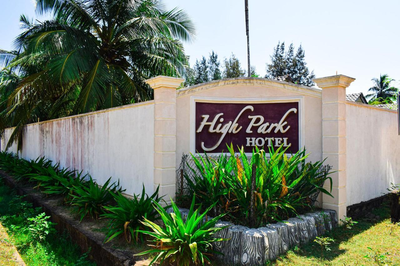 High Park Hotel นิลาเวลี ภายนอก รูปภาพ